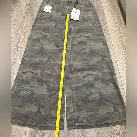 Refrain Los Angeles Camouflage Wide-Leg Pants - Picture 3 of 11